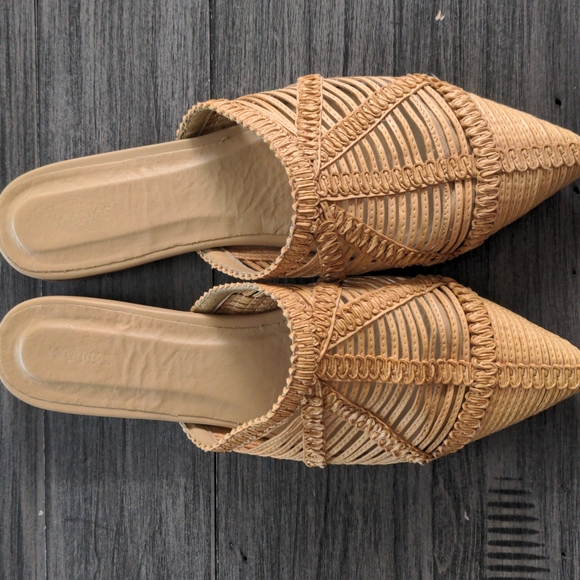 Kaanas Basketweave Mule - Picture 2 of 3